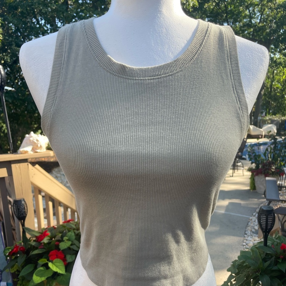 American Eagle tank top. Cotton. Size medium.